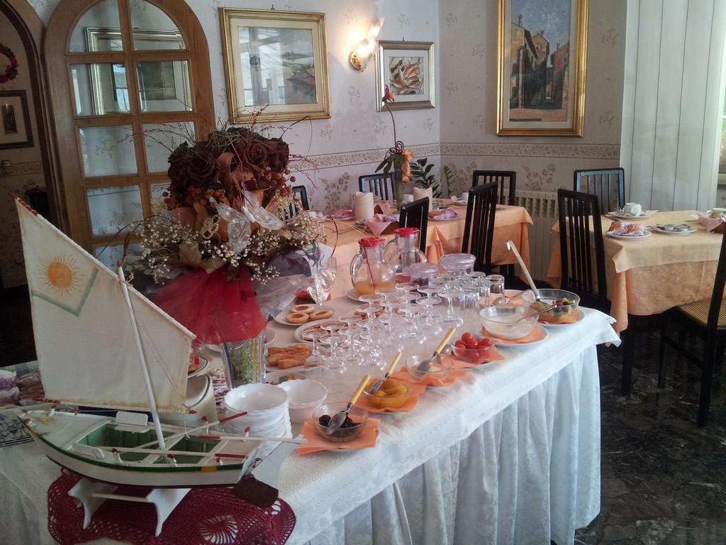 Meuble Al Ponte Hotel Grado Ngoại thất bức ảnh